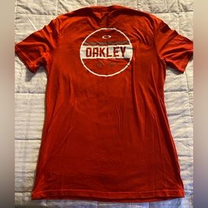 Oakley men’s shirt